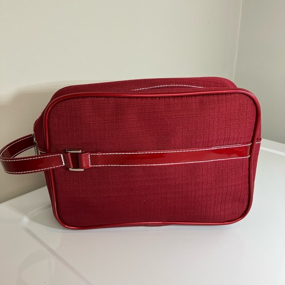 Makeup Bag Red Pattern Vinyl Zipper with Handle Estée Lauder Preloved Gently - Picture 2 of 9